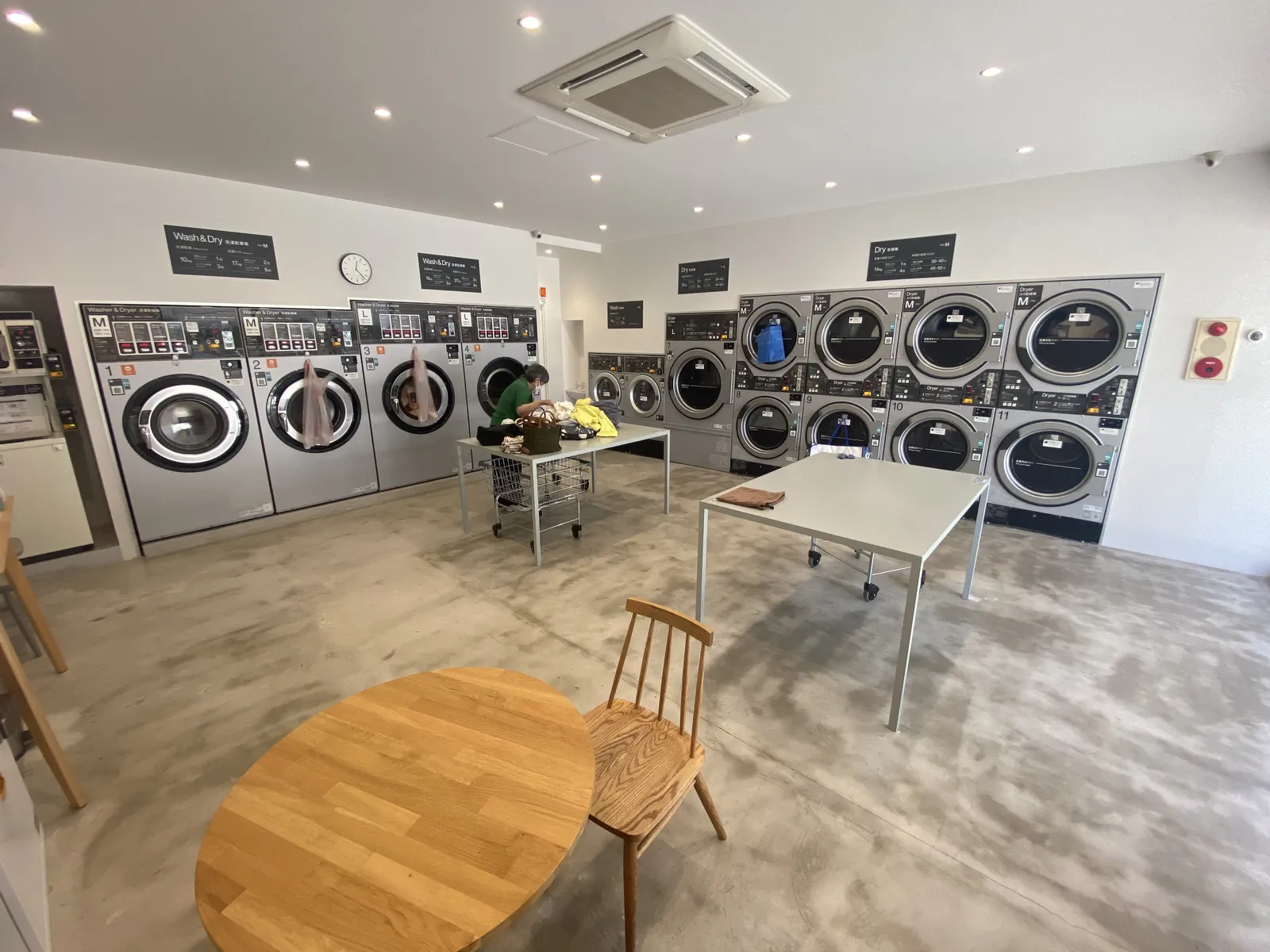 店内全体の様子